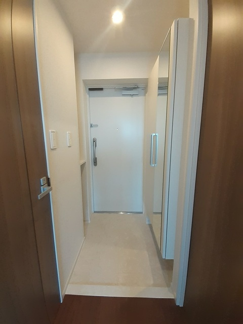 ブルーセブンの玄関