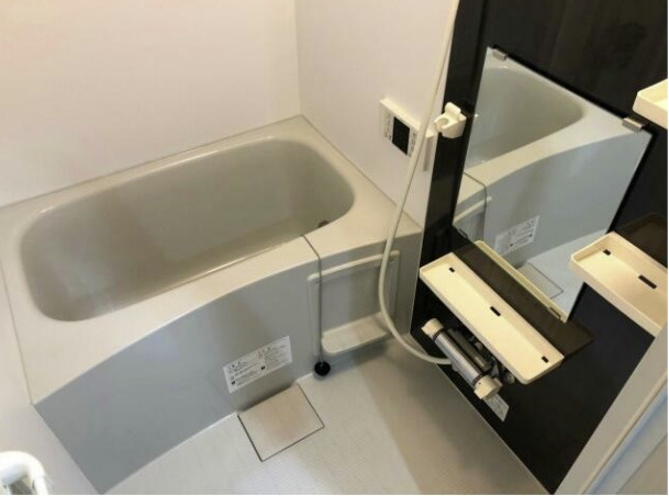 TEN-NOM HOUSE PREMIERの浴室