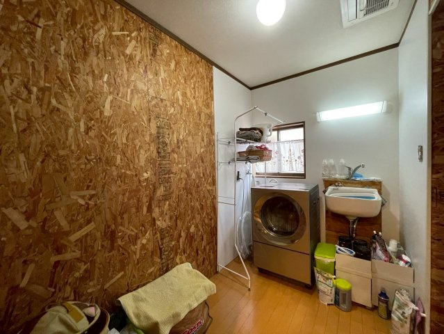 那珂市中台　中古戸建の洗面所