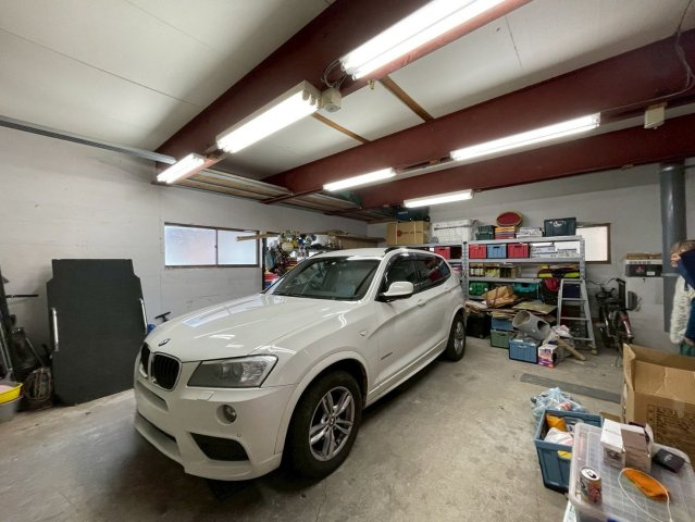 那珂市中台　中古戸建の駐車場