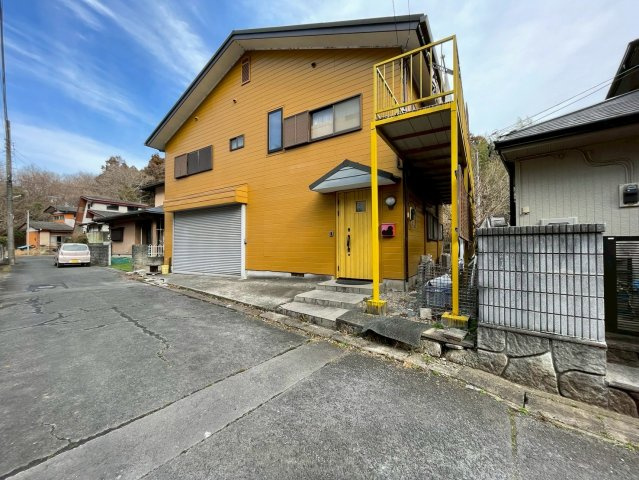 那珂市中台　中古戸建の前面道路含む現地写真