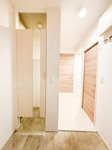 プリムローズの収納|シューズボックス付きの玄関です☆