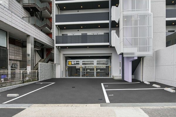 S-RESIDENCE星ヶ丘の駐車場