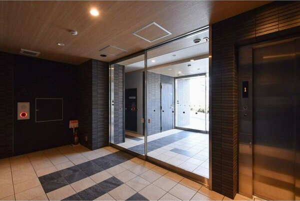 ArtizA金山のロビー