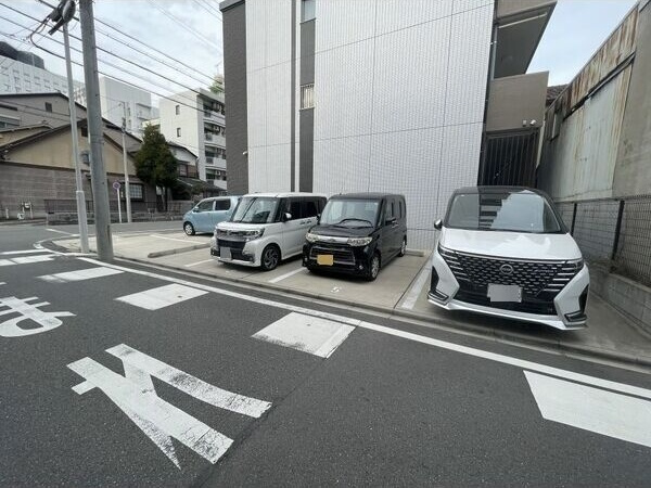 ヴェルドミールの駐車場