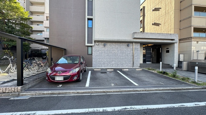 グランコート　東山の駐車場