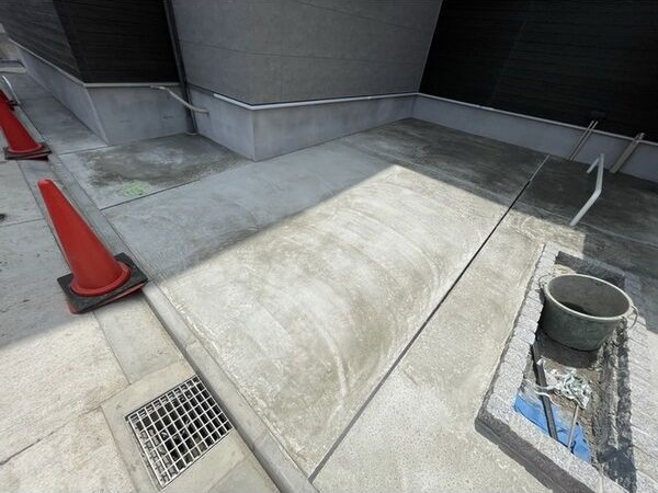 Cherim庄内通Westの駐車場