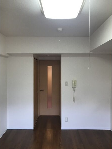 雪見ハイツの洋室