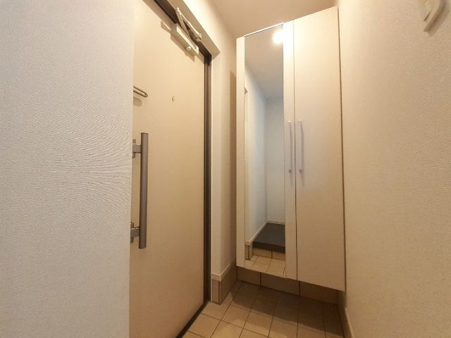メゾンＦの玄関