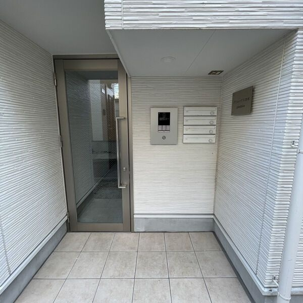 グランレーヴ大曽根のエントランス