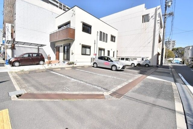 ライフステージ３６５　５号館の駐車場