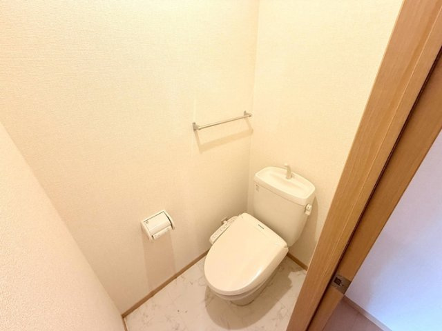 メゾンヴェール 壽のトイレ