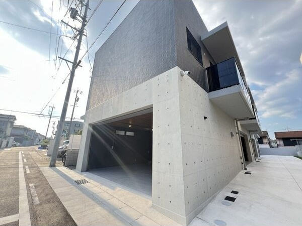 Veloce一社の外観