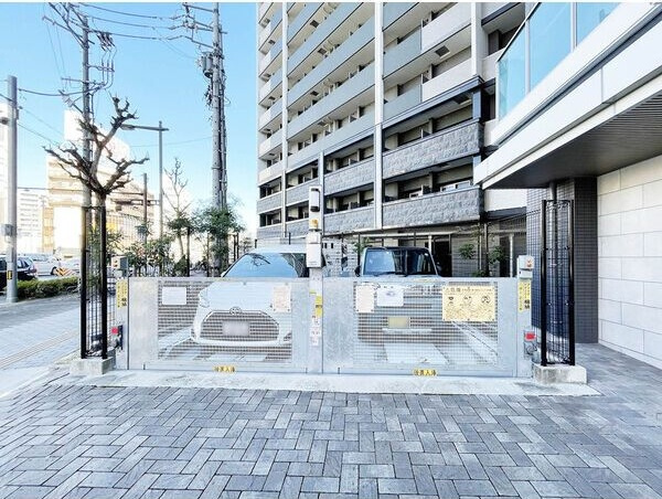 S-RESIDENCE葵Ⅱの駐車場