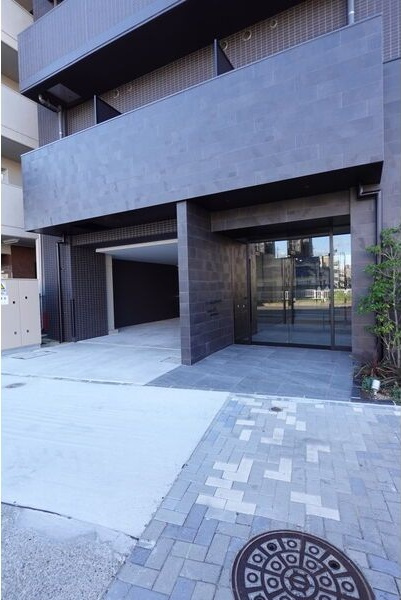 メイクスWアート浅間町のエントランス