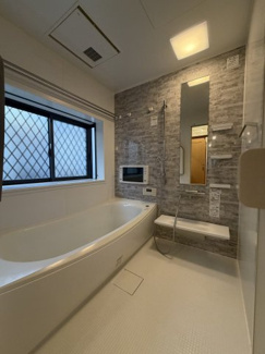 【浴室】 | 小室町戸建 | お風呂で日々の疲れを落としましょう。