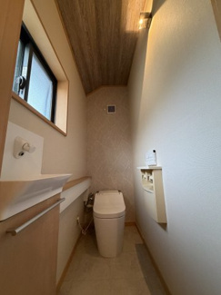 【トイレ】 | 小室町戸建 | 2F