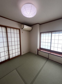 【和室】 | 小室町戸建 | 和室があると落ち着いた雰囲気です。