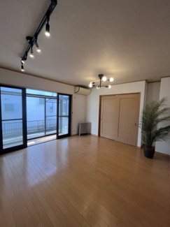 【居間・リビング】 | 小室町戸建