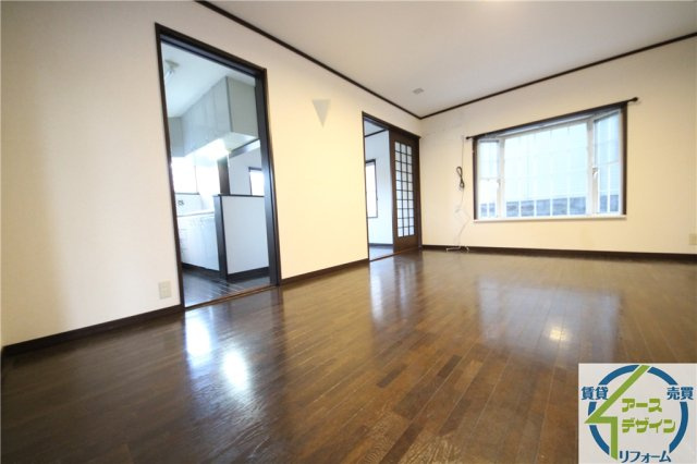 松が丘貸家の居間・リビング