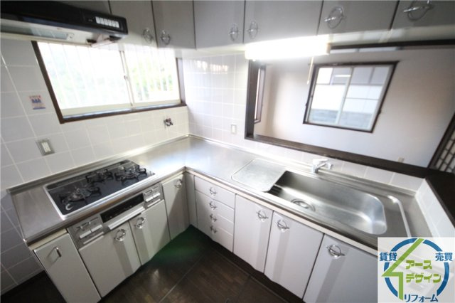 松が丘貸家のキッチン