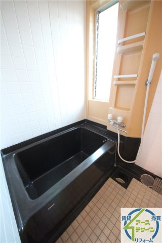 松が丘貸家の浴室