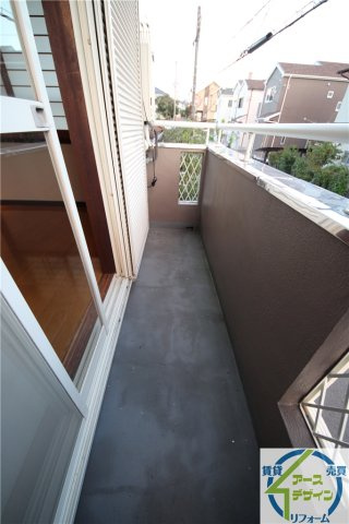 松が丘貸家のバルコニー