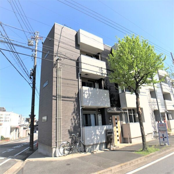 グランコリーヌの外観