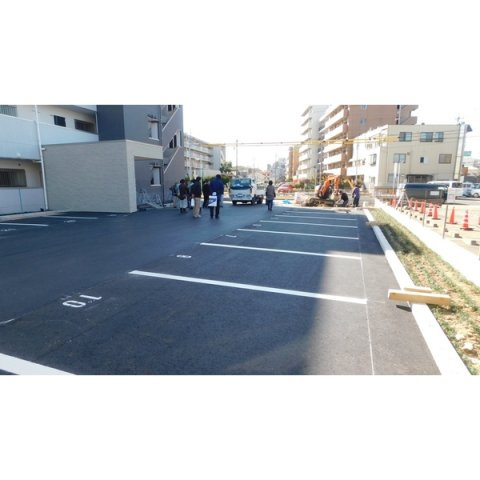 グランドソレイユⅡの駐車場