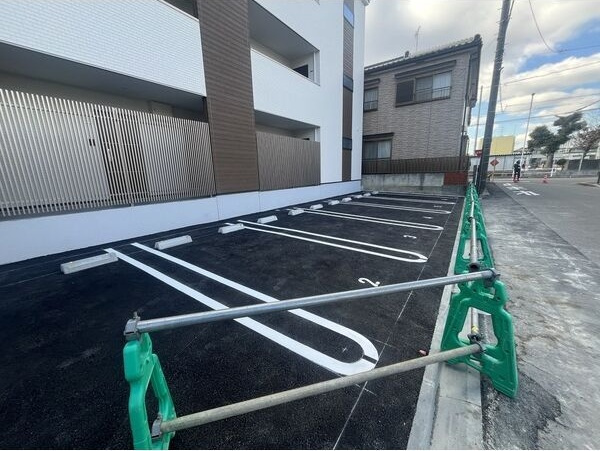 セレナコートの駐車場