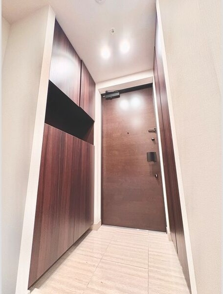 プラウドタワー名古屋栄の玄関