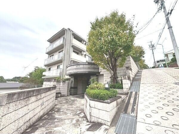 パルシオ東山元町の外観