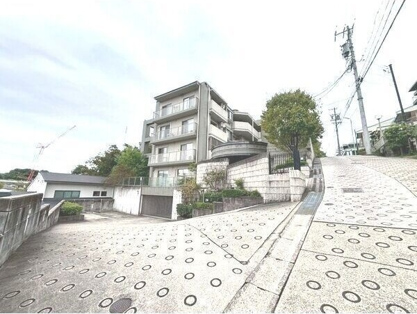 パルシオ東山元町の外観