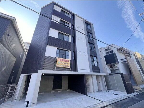 WELL COURT　NAKAMURAの外観