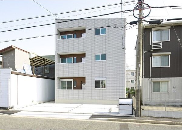 カームタイム栄生の外観