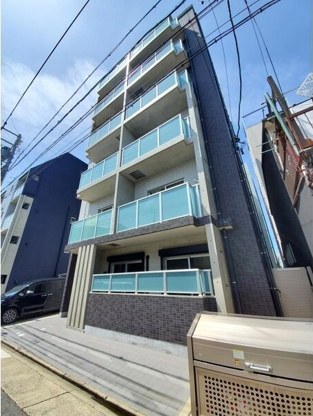 G+HONMACHIの外観