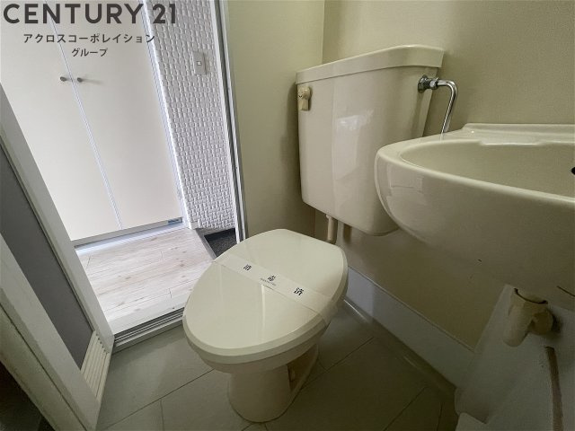 浴室内にトイレがあります！