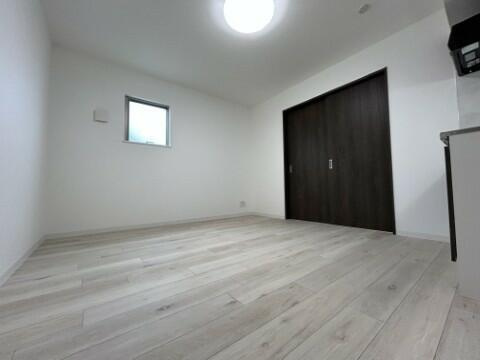 メゾンヤナギカゲの洋室