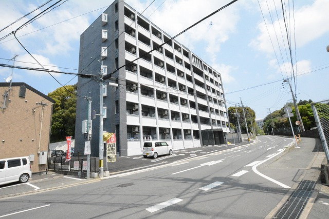 Aletta合川弐番館の駐車場|駐車場があるので、車を買う予定の方も安心です