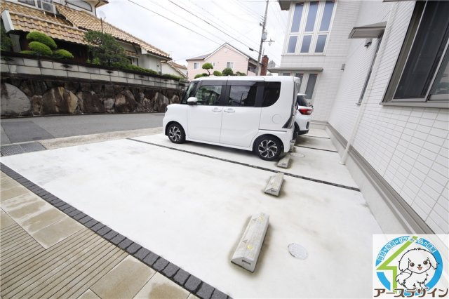 セジュール西明石の駐車場