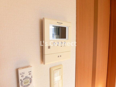 【セキュリティ】 | ラ・ヴィ | 突然の来客もＴＶモニターホンでしっかり確認。