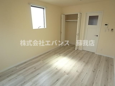 【洋室】 | AQUE15 | 開放的な寝室です