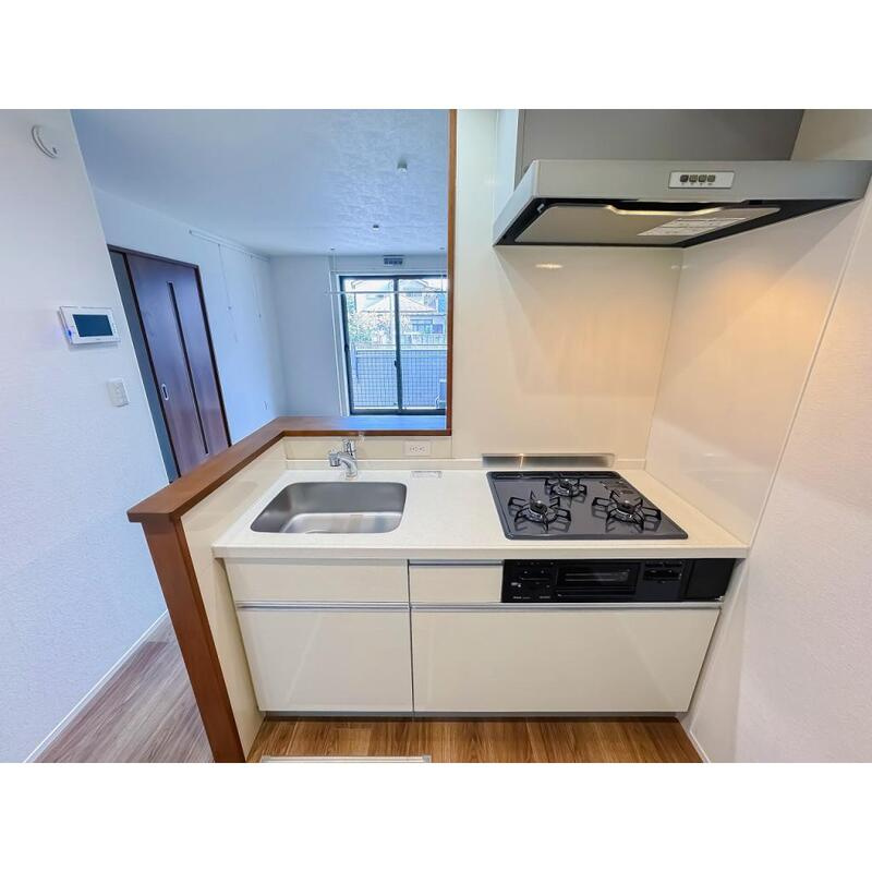 ポプリ中山の居間・リビング