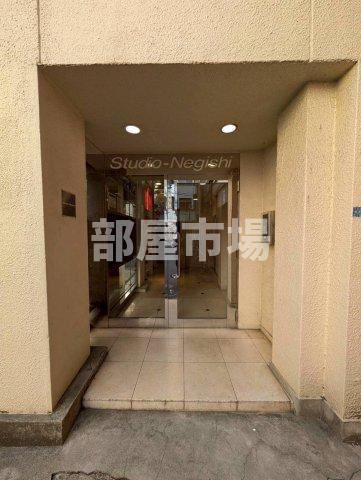 スタジオ根岸のエントランス