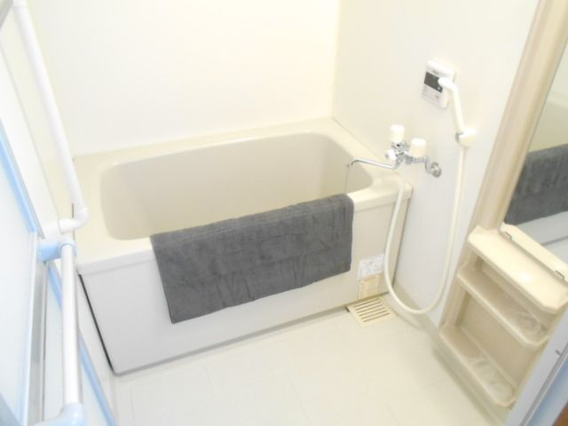 クレスト大善寺の浴室|きれいなお風呂です♪