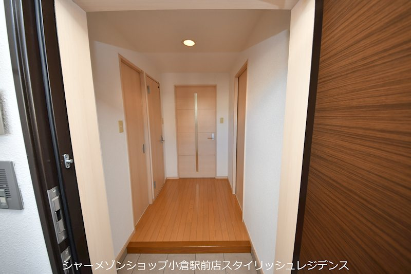 SQUARE152の玄関