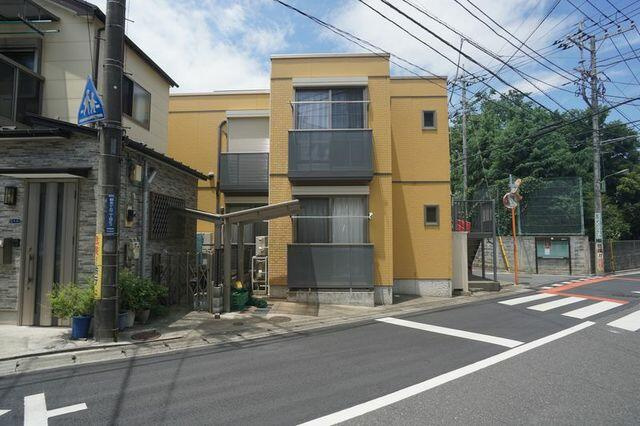 朝霞市朝志ケ丘2丁目のアパートの画像