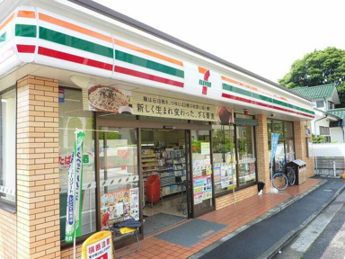 ★★セブンイレブンまで660m