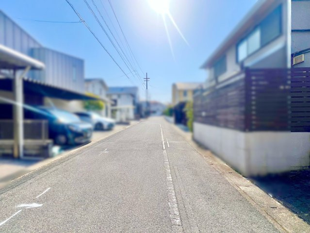 長久手市喜婦嶽戸建の前面道路含む現地写真