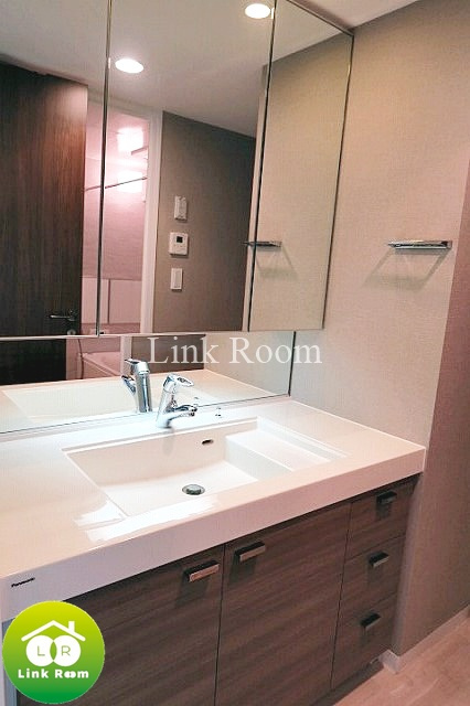 ザ・グランアルト錦糸町の洗面所